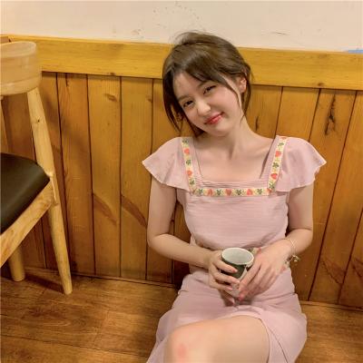 Pink square collar dress female summer 2022 new French first love design sense small temperament slim skirt